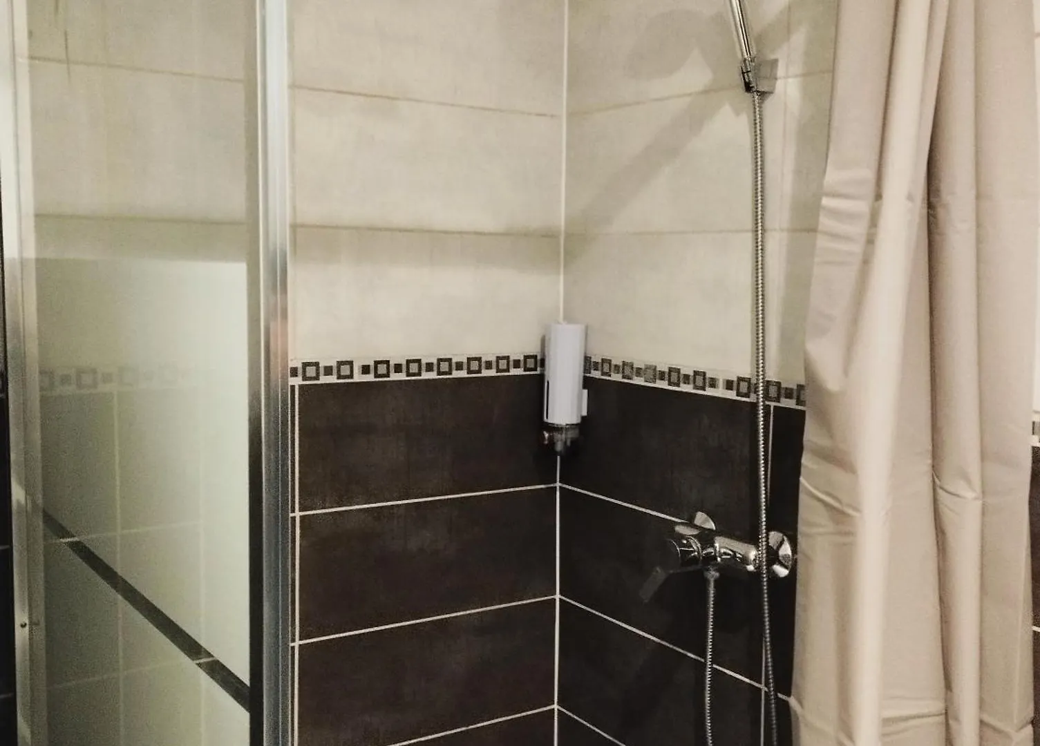 Appartement Avec Cour Plein Centre Foix